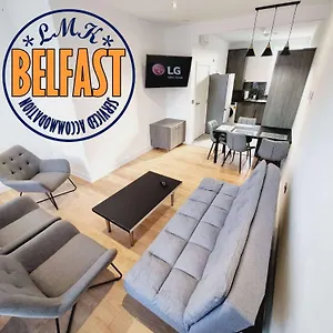 https://lmk-2-bedroom-apartment-with-roof-terrace-free-parking.belfasthotelsireland.com